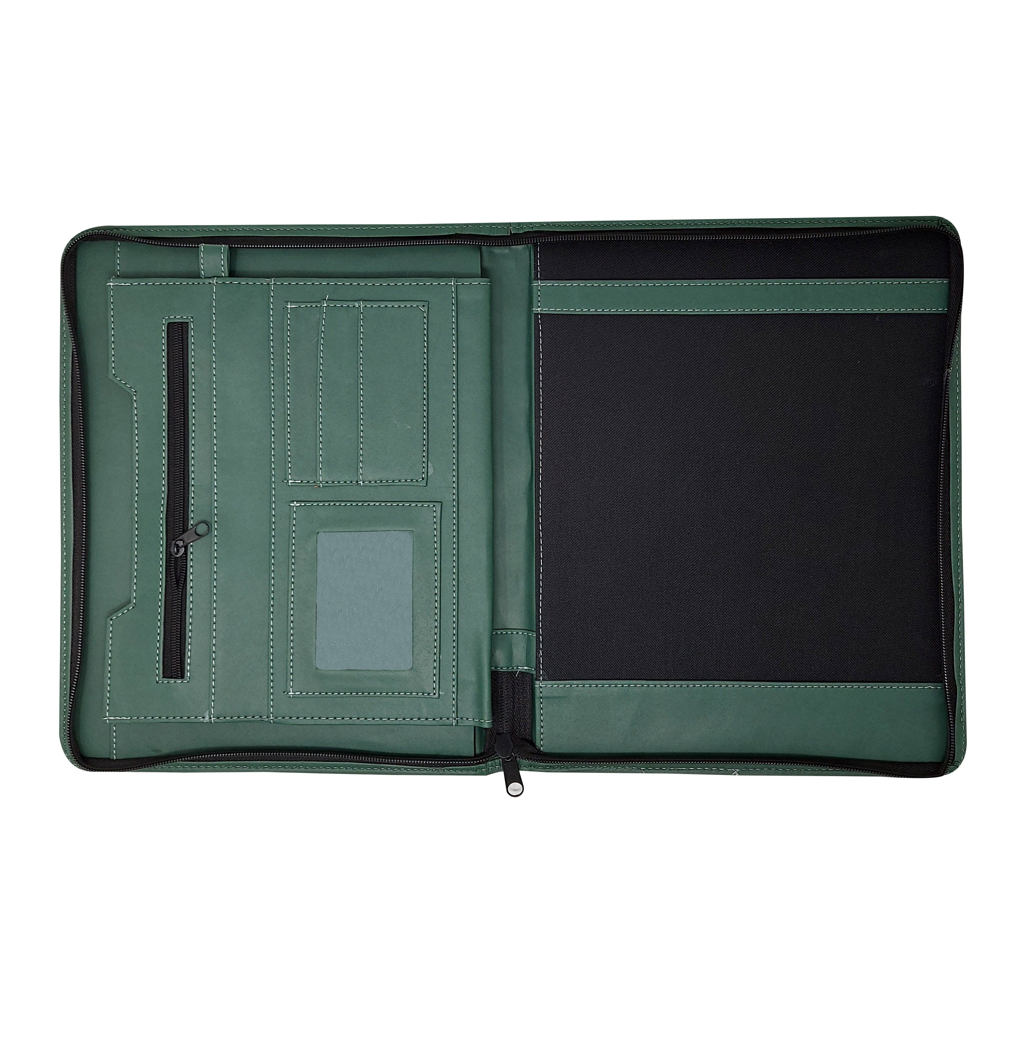 Carpeta ejecutiva carta bitono portablock con bolsillos de color verde bandera, fabricada con materiales de primera calidad en México. Ideal para organizar documentos de oficina y presentaciones. Entrega inmediata y atención personalizada. Carpeta ejecutiva carta bitono portablock con bolsillos de color verde bandera, fabricada con materiales de primera calidad en México. Ideal para organizar documentos de oficina y presentaciones. Entrega inmediata y atención personalizada.